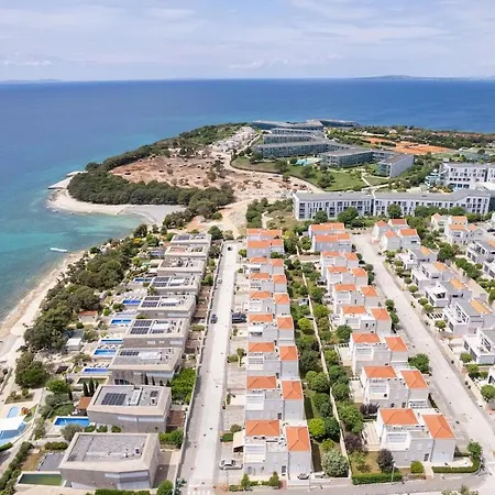 Apartman Sunny 121 With Private Access Petrčane