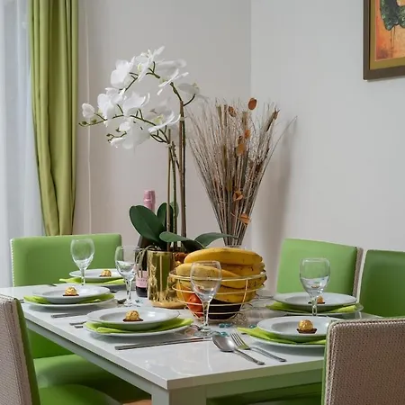 Sunny 121 With Private Access Apartment Petrčane